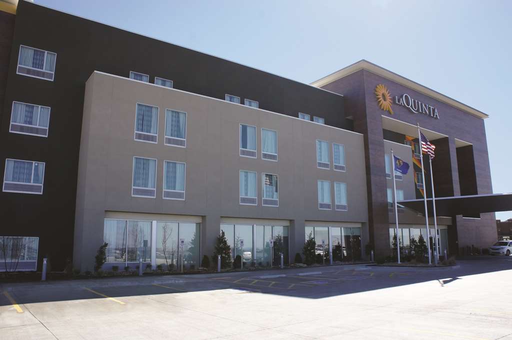 La Quinta by Wyndham Tulsa Broken Arrow Hotel Bagian luar foto
